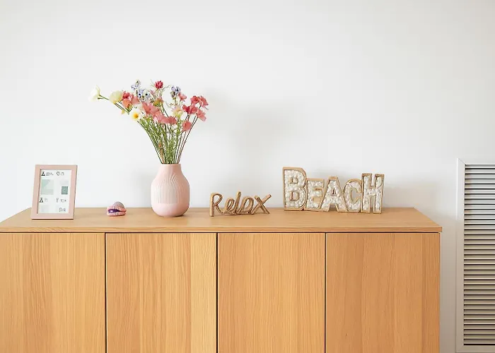Beachfront 21 *